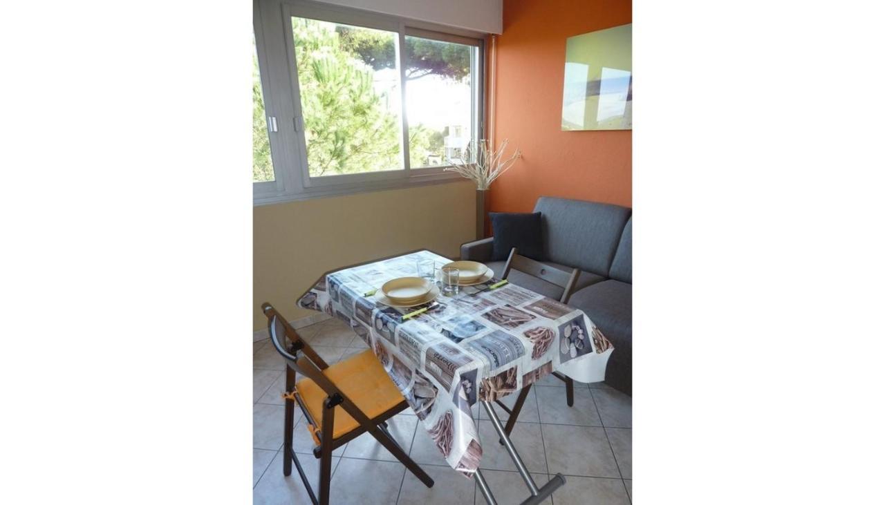 Studio Proche Port Et Plages, Piscine 耶尔 外观 照片